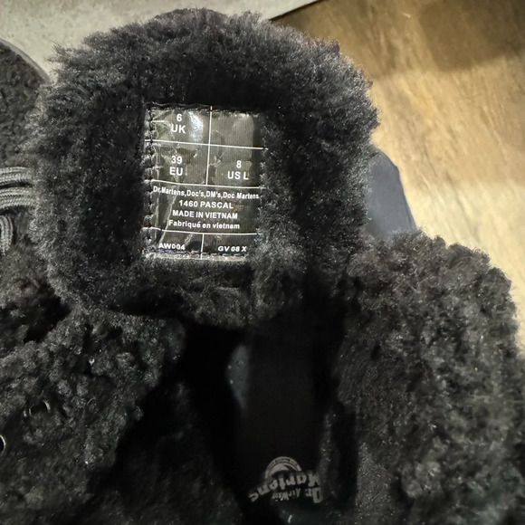 DR MARTENS BLACK 1460 PASCAL
SHEARLING FAUX FUR COMBAT MOTO LACE UP SIZE 8 BOOTS - Picture 11 of 14